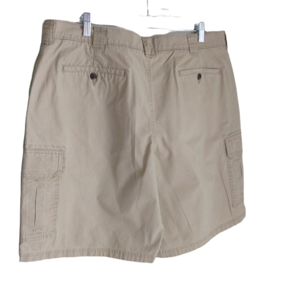 LL Bean 10" Cargo Shorts Men's Size 38 x 10 Tan Multi Pockets Zip Fly Cotton - Picture 4 of 9
